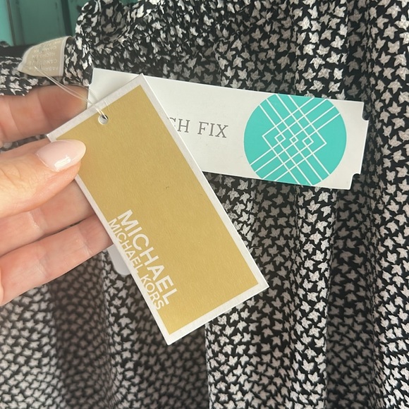 Michael Kors Black and White Off Shoulder Pleated Women's Blouse NWT - Picture 9 of 9